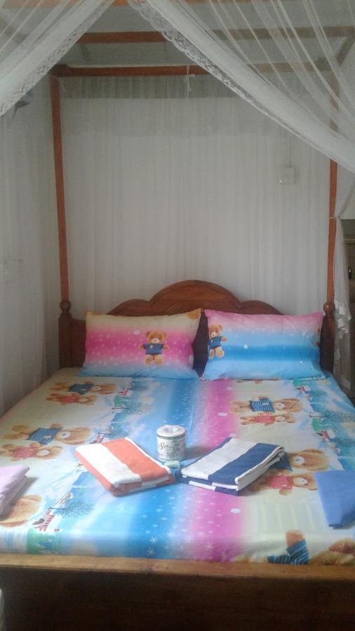 Avenra Guest Hotell Mirissa Exteriör bild